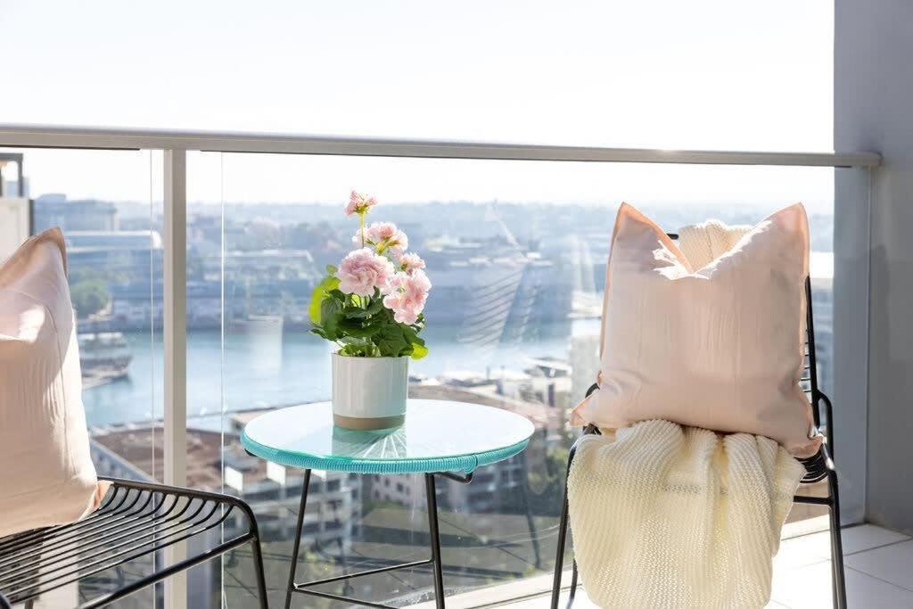 A Spacious 2br With An Amazing View Over Darling Harbour Apartment *