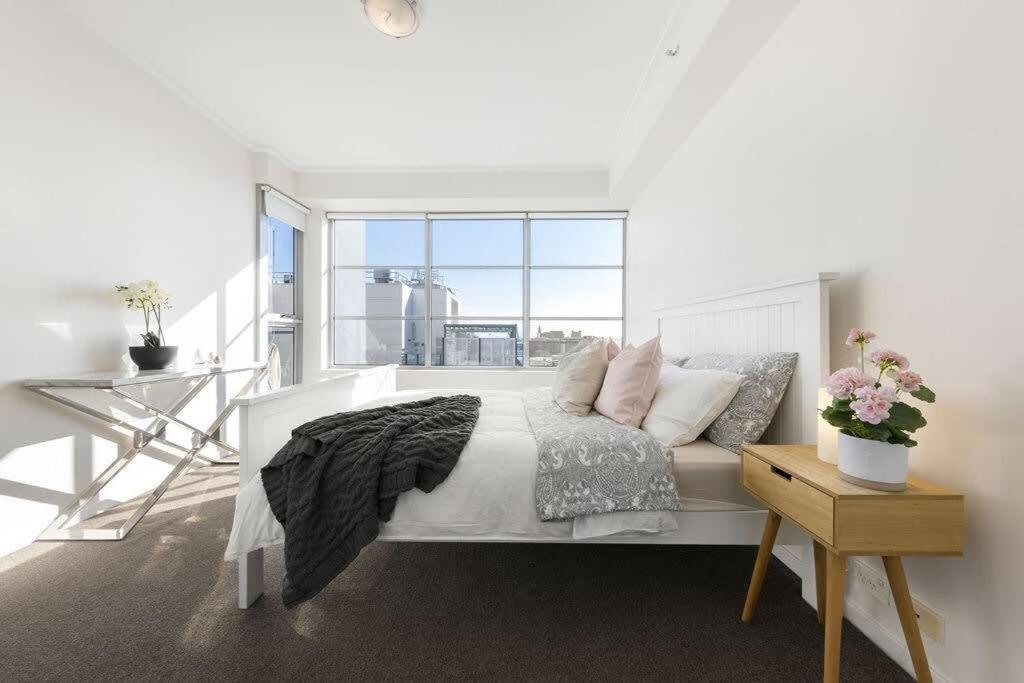 A Spacious 2br With An Amazing View Over Darling Harbour Apartment *
