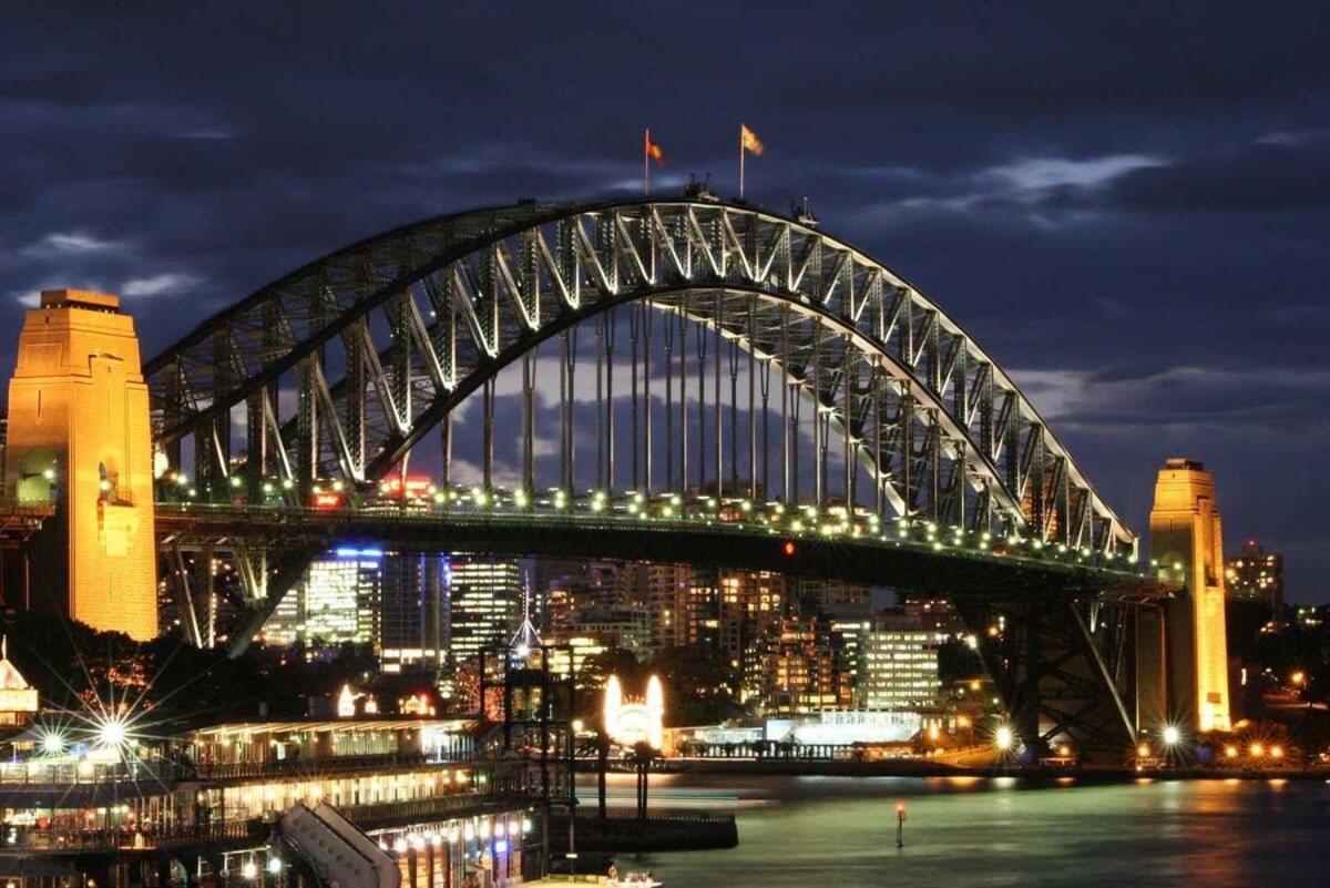A Spacious 2br With An Amazing View Over Darling Harbour